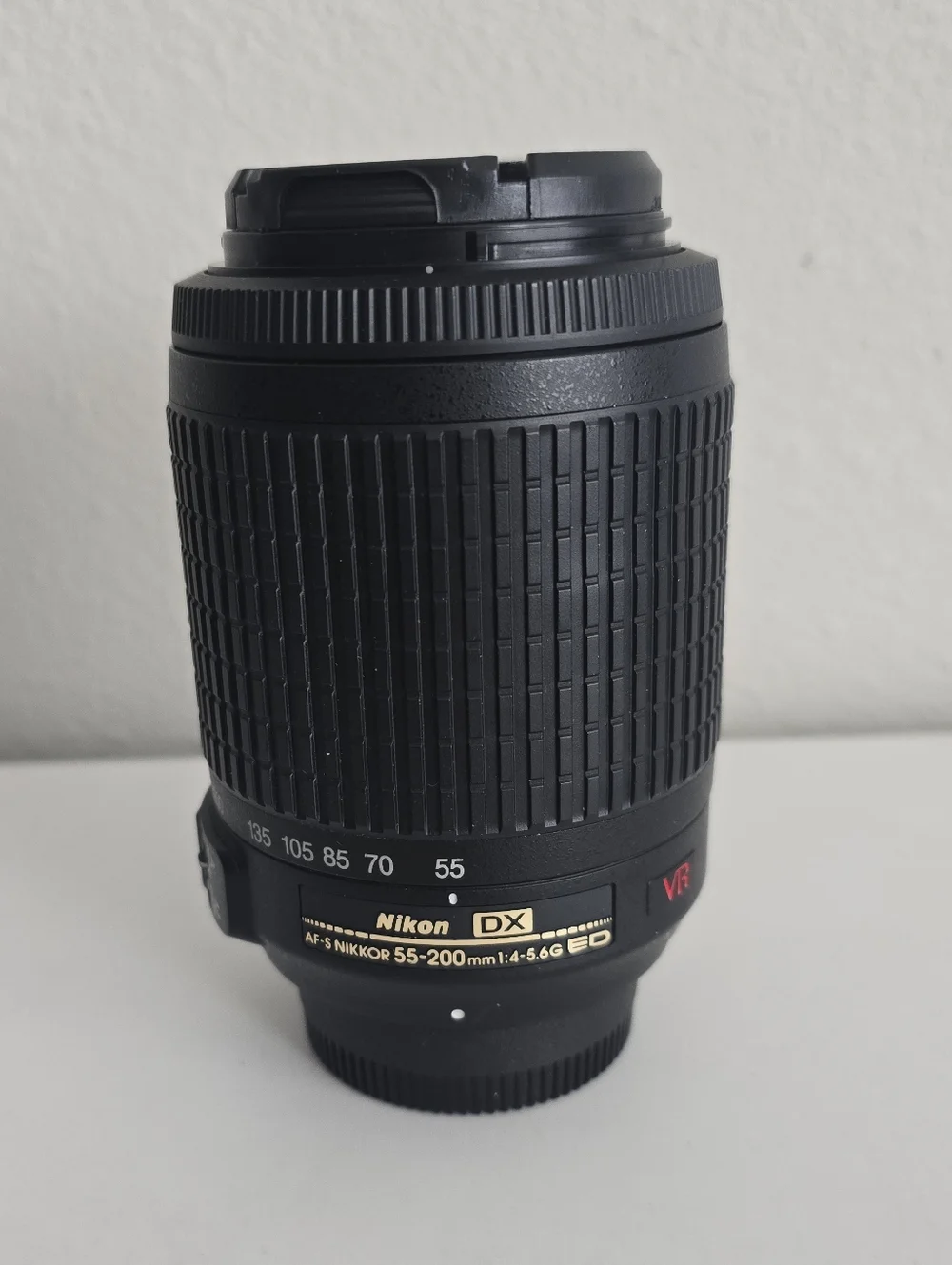 NIKON NIKKOR Lens 55-200mm - Picture 1 of 5
